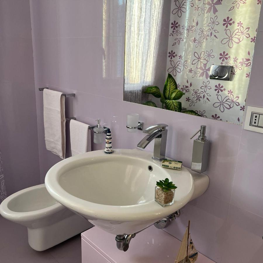 カステッランマーレ・ディ・スタービア Vip Sul Mare Bed & Breakfast エクステリア 写真